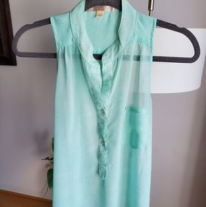 🏷Penelore Sleeveless Blouse